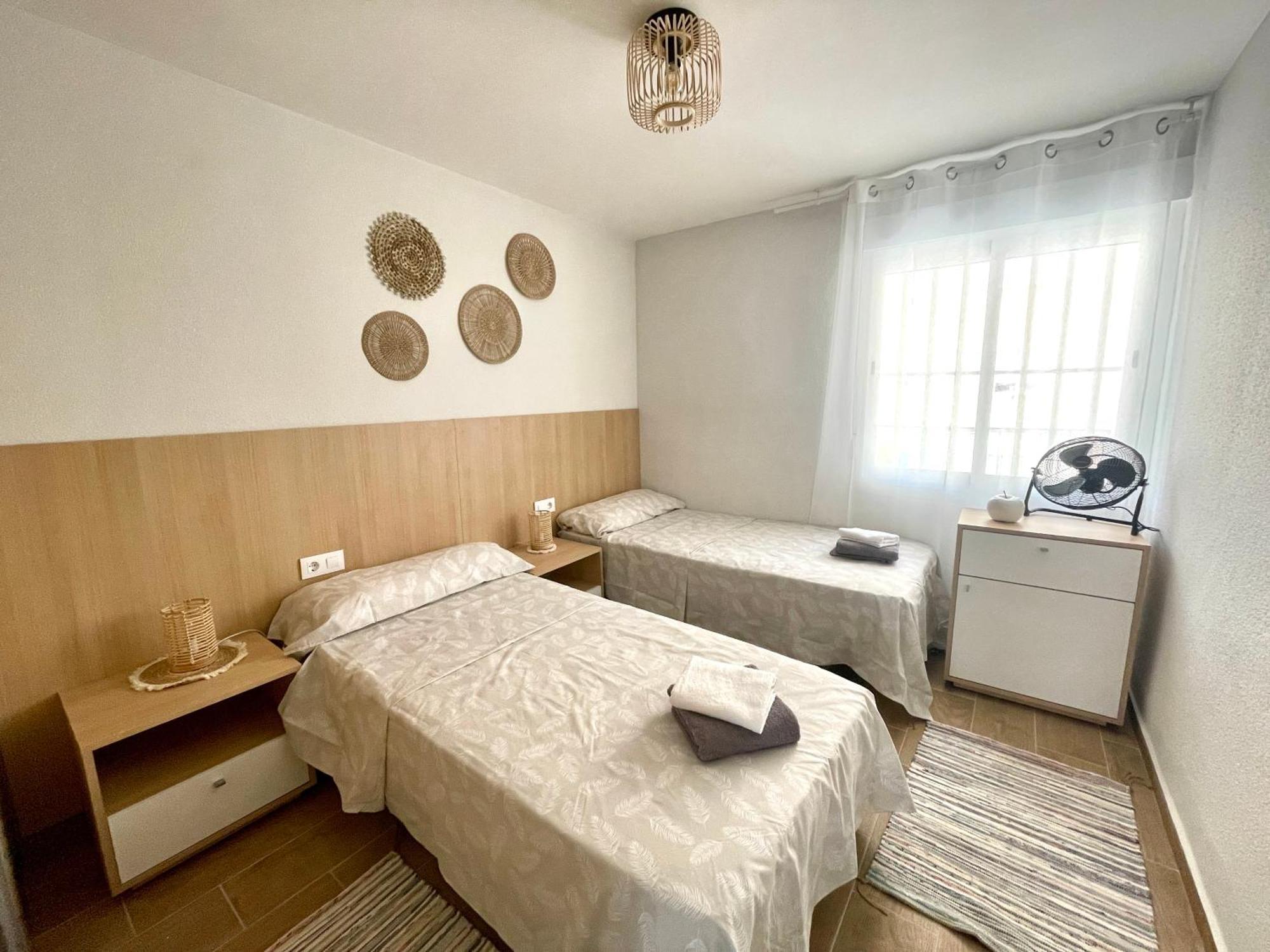 Apartamento Ola Marina Solo Familias Playa de Gandía Exterior foto